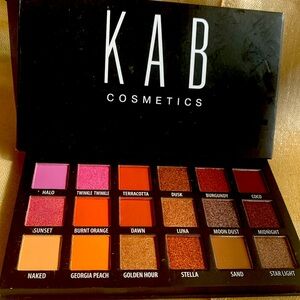 KAB Cosmetics Day And Night Eyeshadow Palette